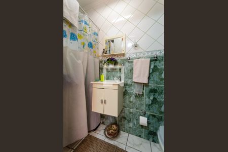 Casa à venda com 234m², 4 quartos e 2 vagasBanheiro de serviço