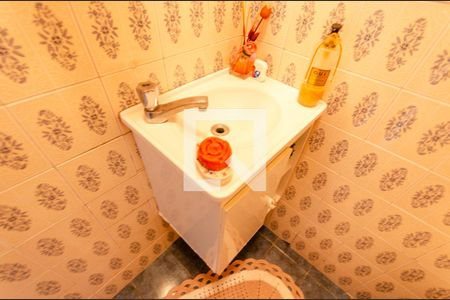 Casa à venda com 234m², 4 quartos e 2 vagasLavabo