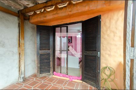 Casa à venda com 234m², 4 quartos e 2 vagasSacada do quarto 1