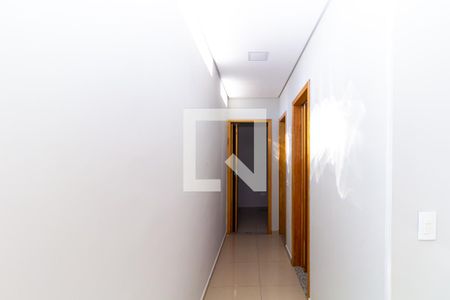 Corredor de casa de condomínio para alugar com 2 quartos, 60m² em Vila Macedopolis, São Paulo