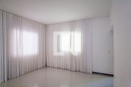 sala de casa de condomínio à venda com 5 quartos, 366m² em Retiro do Chalé, Brumadinho