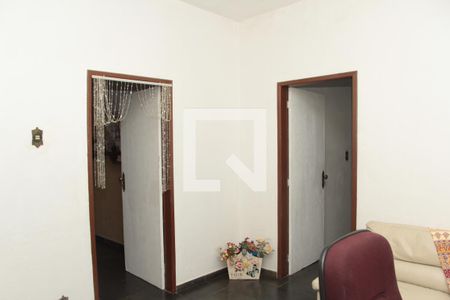 Sala de casa à venda com 5 quartos, 360m² em Planalto, Belo Horizonte