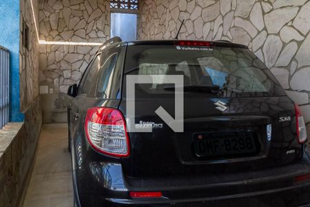 Casa à venda com 320m², 2 quartos e 1 vaga Casa à venda com 320m², 2 quartos e 1 vagaGaragem