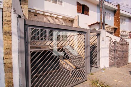 Casa à venda com 180m², 3 quartos e 4 vagasFachada