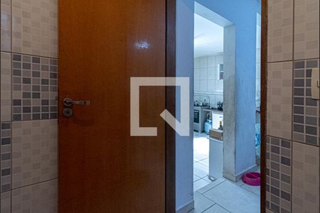 lavabo_4 de casa à venda com 4 quartos, 327m² em Vila Brasilina, São Paulo