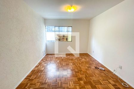 Sala de apartamento para alugar com 2 quartos, 88m² em Cerqueira César, São Paulo