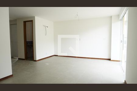 Casa de condomínio à venda com 220m², 3 quartos e 5 vagasSala
