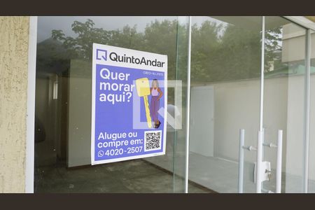 Casa de condomínio à venda com 220m², 3 quartos e 5 vagasPortão Entrada