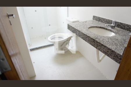 Casa de condomínio à venda com 220m², 3 quartos e 5 vagasBanheiro