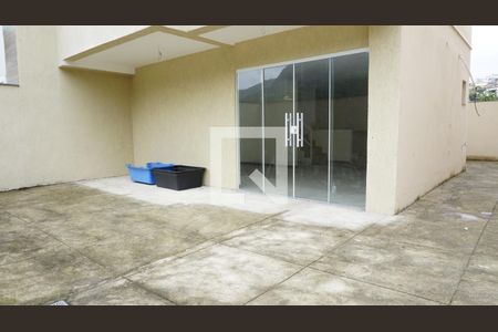 Casa de condomínio à venda com 220m², 3 quartos e 5 vagasFachada da Casa