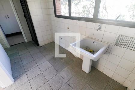 Apartamento para alugar com 259m², 5 quartos e 4 vagas Apartamento para alugar com 259m², 5 quartos e 4 vagasDetalhe da area de serviço