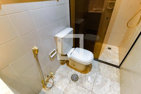 Apartamento para alugar com 259m², 5 quartos e 4 vagas Apartamento para alugar com 259m², 5 quartos e 4 vagasBanheiro da Suíte 3