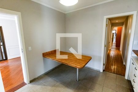 Apartamento para alugar com 259m², 5 quartos e 4 vagas Apartamento para alugar com 259m², 5 quartos e 4 vagasCopa