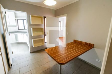 Apartamento para alugar com 259m², 5 quartos e 4 vagas Apartamento para alugar com 259m², 5 quartos e 4 vagasCopa