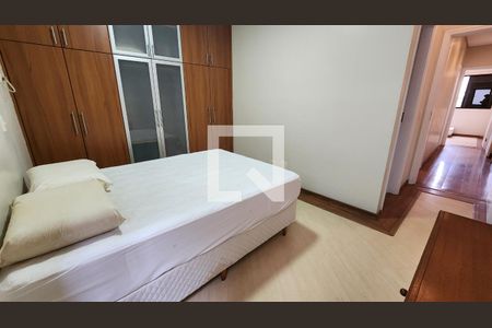 Suíte de apartamento para alugar com 3 quartos, 182m² em Gonzaga, Santos