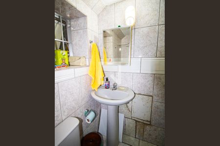 Casa à venda com 300m², 3 quartos e 3 vagasBanheiro 2