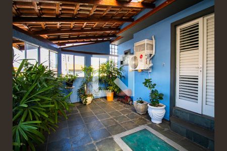 Casa à venda com 300m², 3 quartos e 3 vagasVaranda da Suíte