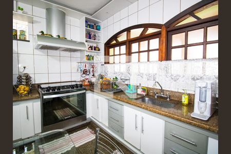 Cozinha de casa à venda com 3 quartos, 300m² em Vila Leonor, São Paulo