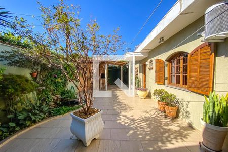 Casa à venda com 290m², 3 quartos e 3 vagasQuintal