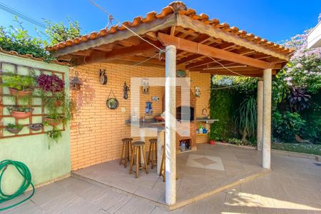 Casa à venda com 290m², 3 quartos e 3 vagasChurrasqueira