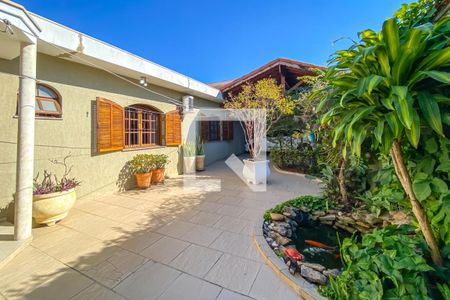 Casa à venda com 290m², 3 quartos e 3 vagasQuintal