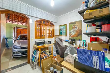 Casa à venda com 290m², 3 quartos e 3 vagasEscritório