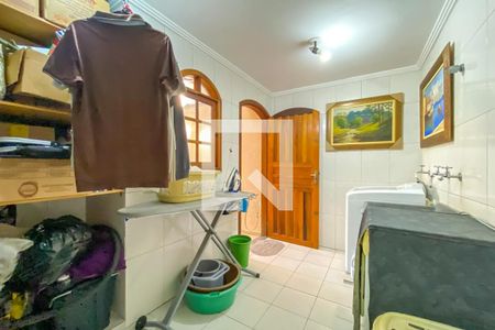 Casa à venda com 290m², 3 quartos e 3 vagasÁrea de Serviço