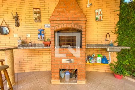 Casa à venda com 290m², 3 quartos e 3 vagasChurrasqueira