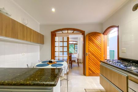 Casa à venda com 290m², 3 quartos e 3 vagasCozinha