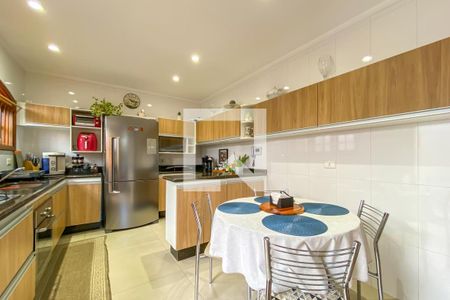 Casa à venda com 290m², 3 quartos e 3 vagasCozinha