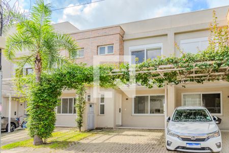 Casa de condomínio à venda com 155m², 3 quartos e 2 vagas Casa de condomínio à venda com 155m², 3 quartos e 2 vagasFachada