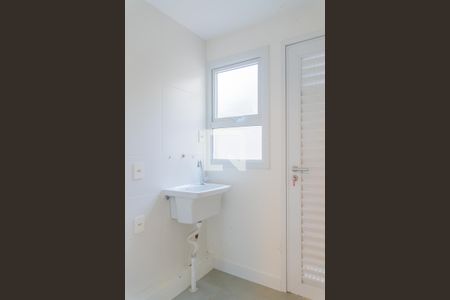 Casa de condomínio à venda com 155m², 3 quartos e 2 vagas Casa de condomínio à venda com 155m², 3 quartos e 2 vagasCozinha e Área de Serviço