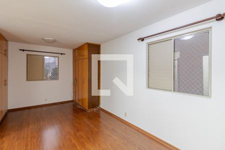 Suíte de apartamento para alugar com 2 quartos, 69m² em Aclimação, São Paulo