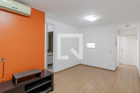 Sala de apartamento para alugar com 2 quartos, 69m² em Aclimação, São Paulo