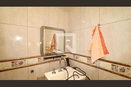 Casa à venda com 110m², 3 quartos e 2 vagasBanheiro