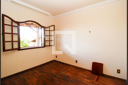 Casa à venda com 3 quartos, 257m² em Ana Lúcia, Belo Horizonte