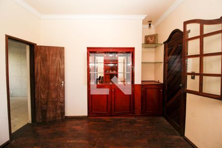 Casa à venda com 3 quartos, 257m² em Ana Lúcia, Belo Horizonte