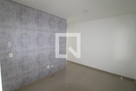 Sala / Cozinha / Área de Serviço de apartamento para alugar com 1 quarto, 34m² em Vila Nivi, São Paulo
