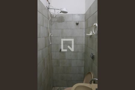 Banheiro de apartamento para alugar com 1 quarto, 35m² em Bom Retiro, São Paulo