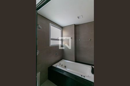 Banheiro de apartamento para alugar com 1 quarto, 63m² em Lourdes, Belo Horizonte