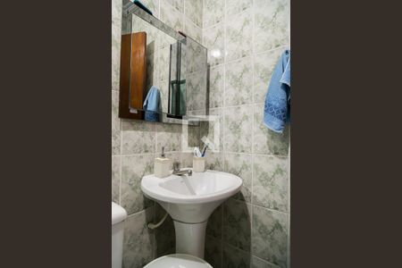 Casa à venda com 95m², 3 quartos e 2 vagasBanheiro Social