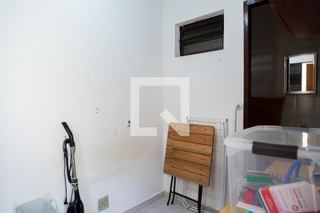 Casa à venda com 95m², 3 quartos e 2 vagasQuarto de Serviço