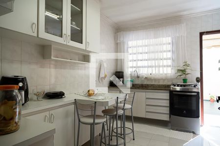 Casa à venda com 95m², 3 quartos e 2 vagasCozinha