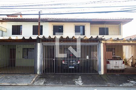 Casa à venda com 95m², 3 quartos e 2 vagasFachada