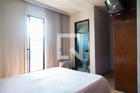 Casa à venda com 95m², 3 quartos e 2 vagasSuíte