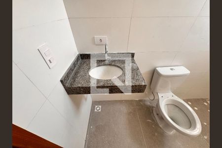 Apartamento para alugar com 49m², 2 quartos e sem vaga Apartamento para alugar com 49m², 2 quartos e sem vagaBanheiro da Suíte