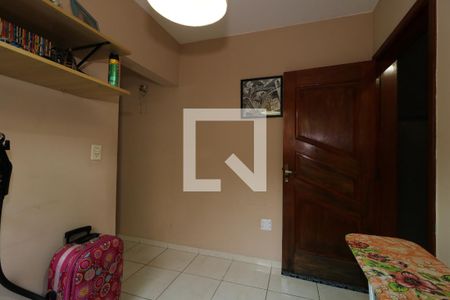 Casa à venda com 142m², 3 quartos e 2 vagasEscritório