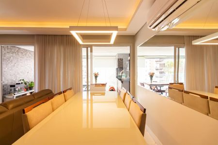 Apartamento à venda com 113m², 3 quartos e 3 vagas Apartamento à venda com 113m², 3 quartos e 3 vagasSala