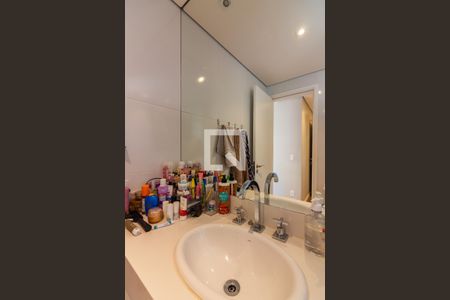 Apartamento à venda com 113m², 3 quartos e 3 vagas Apartamento à venda com 113m², 3 quartos e 3 vagasBanheiro da Suíte 2