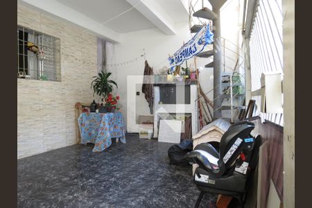 Casa à venda com 200m², 3 quartos e 2 vagasGaragem